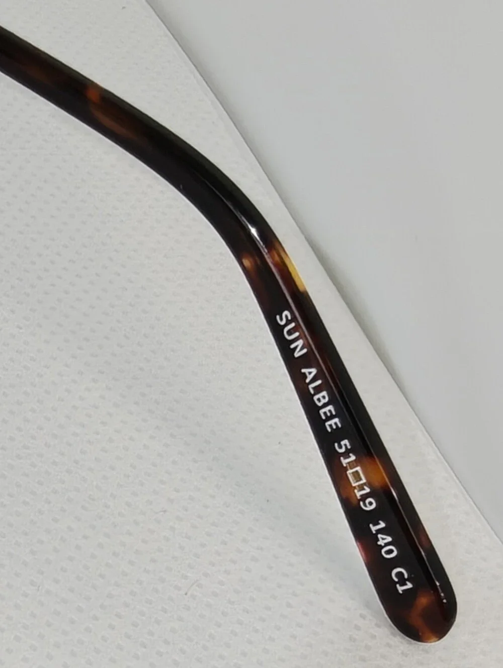 Sun Albee Bronze Frame Round. Semi Rimless.